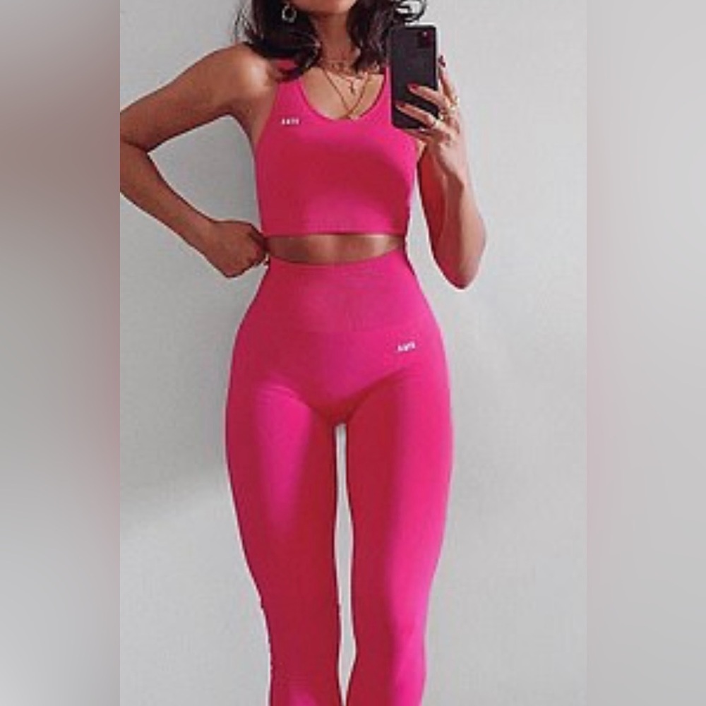 STAX. Seamless hot pink leggings small